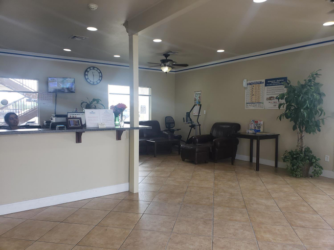 Public Area 2, Crossroads Inn & Suites, Victoria