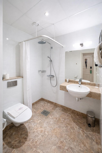 Bathroom 3, Brommavik Hotel, Sundbyberg