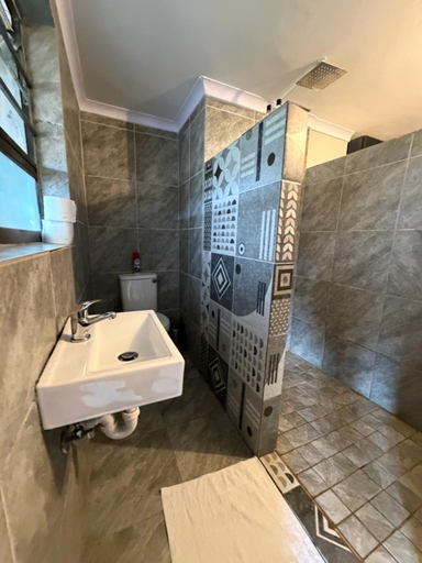 Bathroom 2, THE THATCH HIDE, Buffalo City