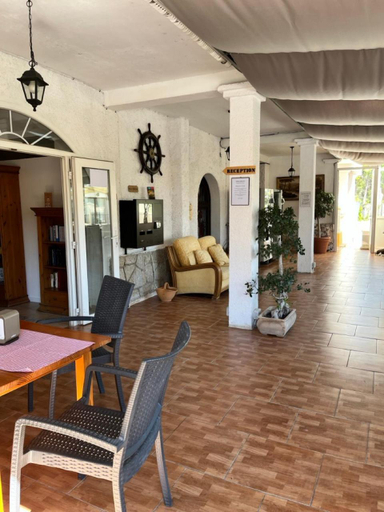 Public Area, Don Carlos, Baleares