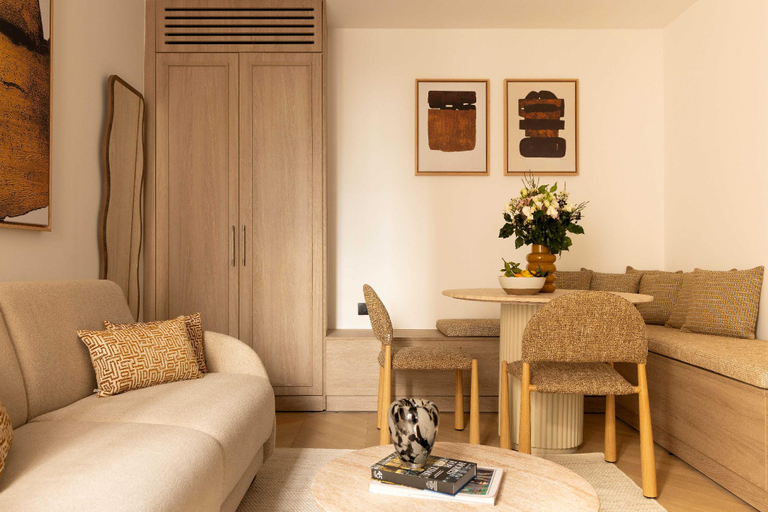 Separate living room 1, Refined Apartment a/c 1BR/2P - Saint-Germain, Paris