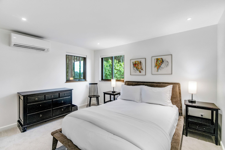 Room 2, Greenbank Horizon Home - Water Views, Island