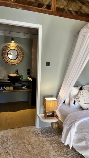 Bedroom 3, Café Gili Beach Bungalows, Lombok