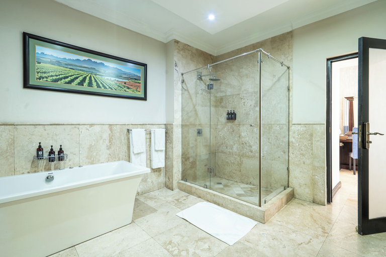 Bathroom 4, Villa Monticello, Accra