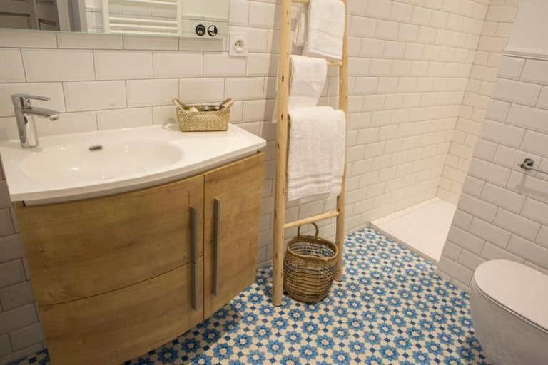Bathroom 5, DOUCE NUITS, Côte-d'Or