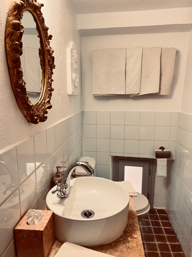 Bathroom 2, La Cle de la Porte Rentals, Alpes-Maritimes