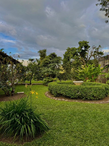 Property grounds 5, Hacienda La Amalia, Venecia