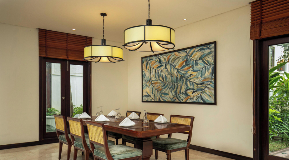 Dining, Beachfront Villa Da Nang Luxury Resort, Da Nang