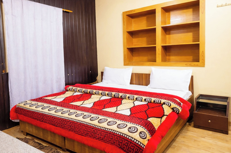 Room 2, Hotel The Sai Sadan Cottage, Nainital