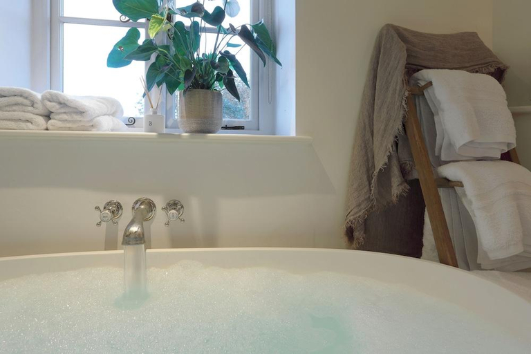Bathroom 3, The Feathered Nest, Gloucestershire