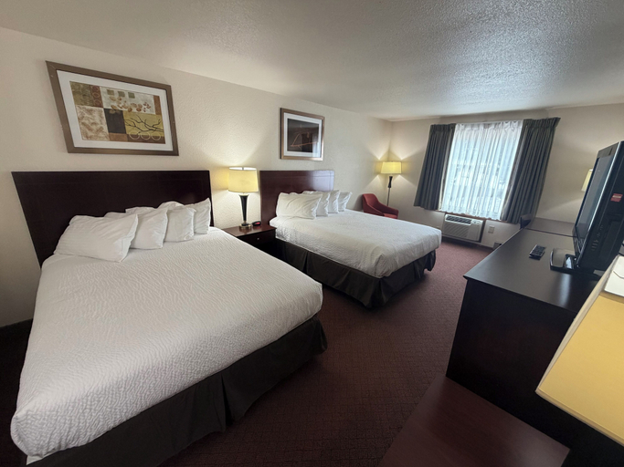 Bedroom 3, Travelodge by Wyndham Ishpeming/Marquette, Marquette