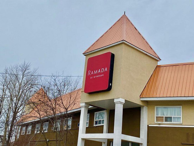Exterior & Views 2, Ramada by Wyndham Whitecourt, Division No. 13