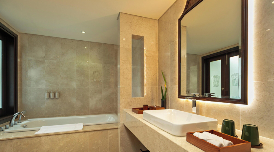 Bathroom, Beachfront Villa Da Nang Luxury Resort, Da Nang