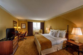 Others 3, DoubleTree by Hilton Canton Downtown, Stark