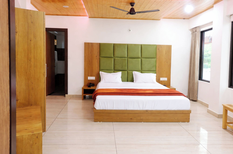 Bedroom 2, hotel Dalhousie Delight, Chamba
