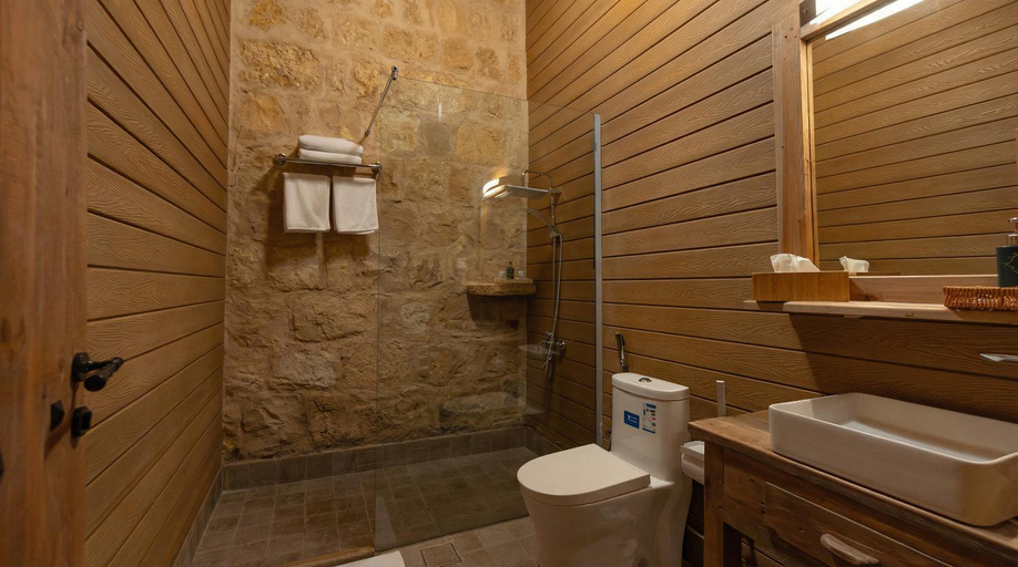 Bathroom 5, Golden Heights Resort