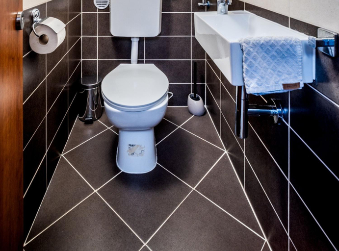 Bathroom 2, Apartments Tomy - One Bedroom Apartment with Balcony and Sea view Apartment 1, Sutivan