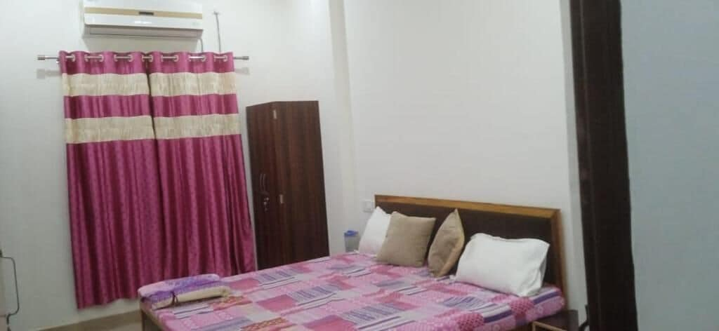 Room 5, Bhardwaj Darbar, Chandauli
