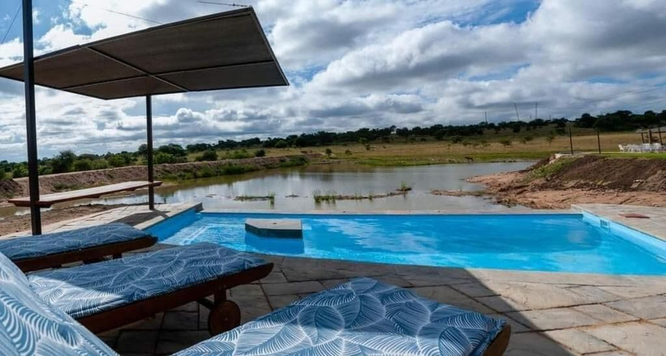 Pool 3, Casa de la Presa 3, Capricorn