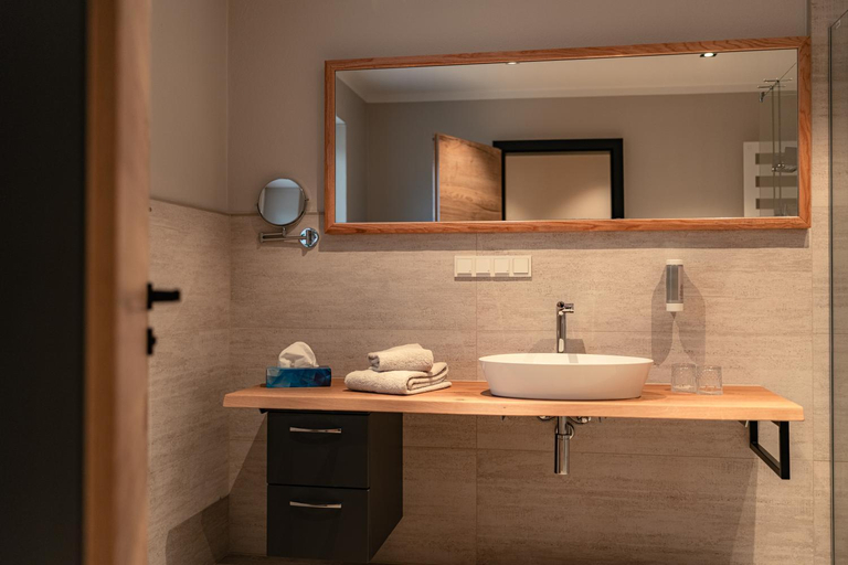 Bathroom 2, Landgasthof Hoffmann GbR, Hochsauerlandkreis