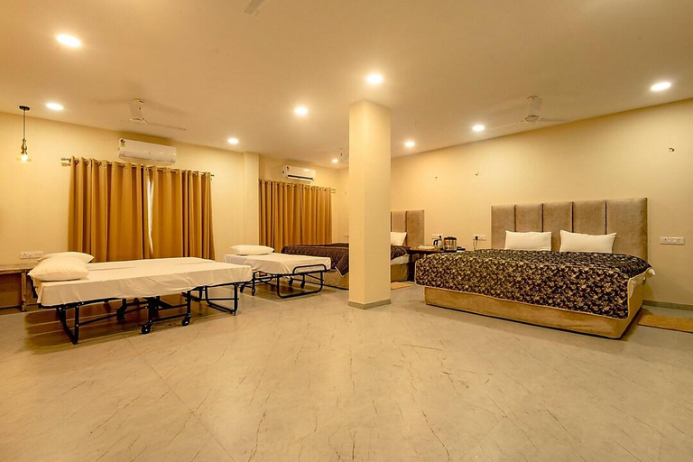 Others 5, Tadoba Van Vilas , Chandrapur