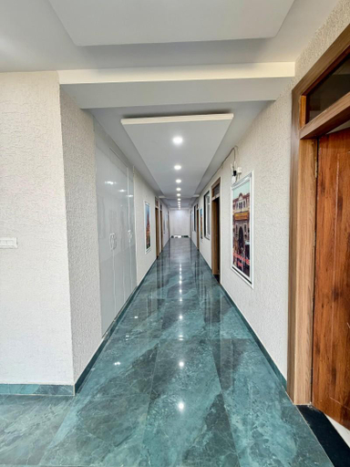 Lobby 4, Shri Prem Sharnam -By The Aureo Hotels, Mathura