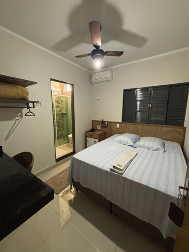 Others 4, Hotel Graunas, São Carlos