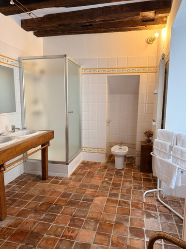 Bathroom, Chez collette, Yonne
