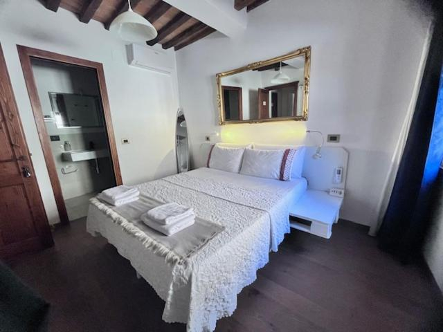 Bedroom 3, TRUFFLE'N'BED, Siena