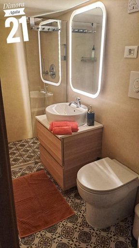 Bathroom 2, Dimora Agata 21, Brindisi