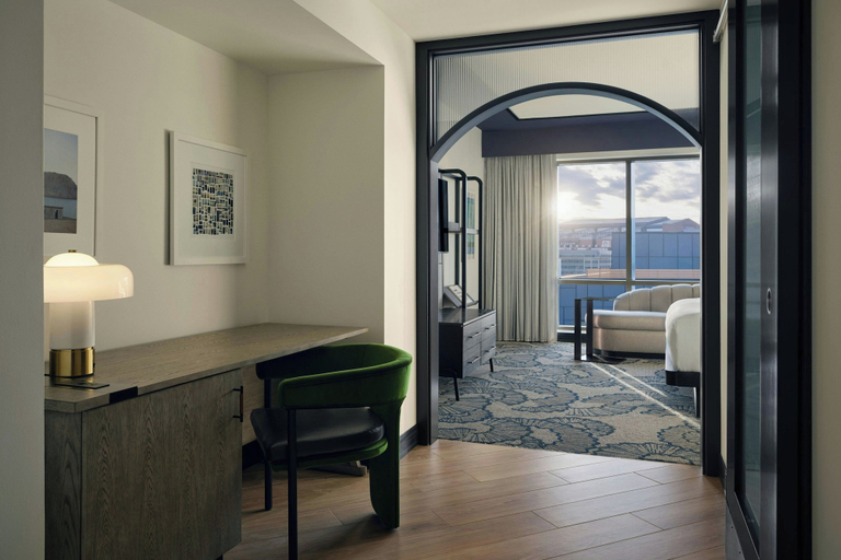 Bedroom 2, The Alexander, Autograph Collection, Marion