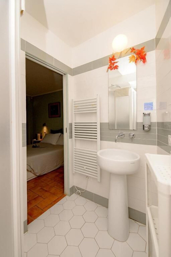 Bathroom 2, LA CASA DEL VINO-THE WINE HOUSE, Parma