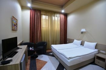Others 3, Deluxe Hotel Yerevan, Yerevan