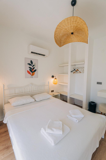 Bedroom 3, Riserva Urla, Urla