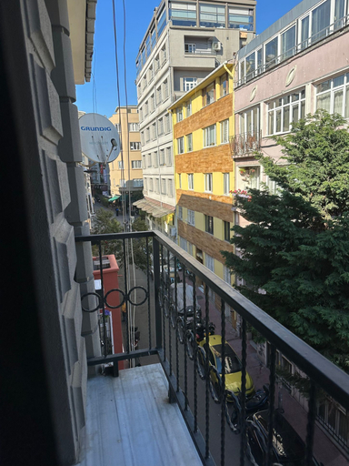 Street view, The Galataport Cihangir Hotel, Beyoğlu