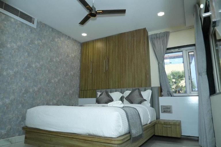 Room 5, HOTEL PHOENIX GRAND, Visakhapatnam