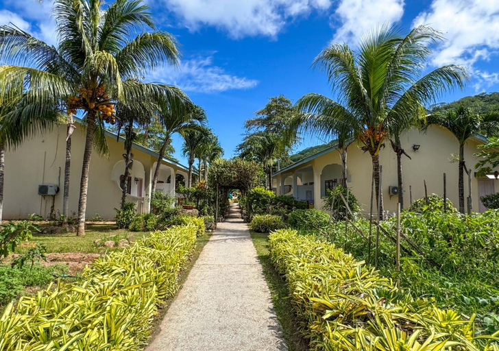 Others 5, Coral Apartments
