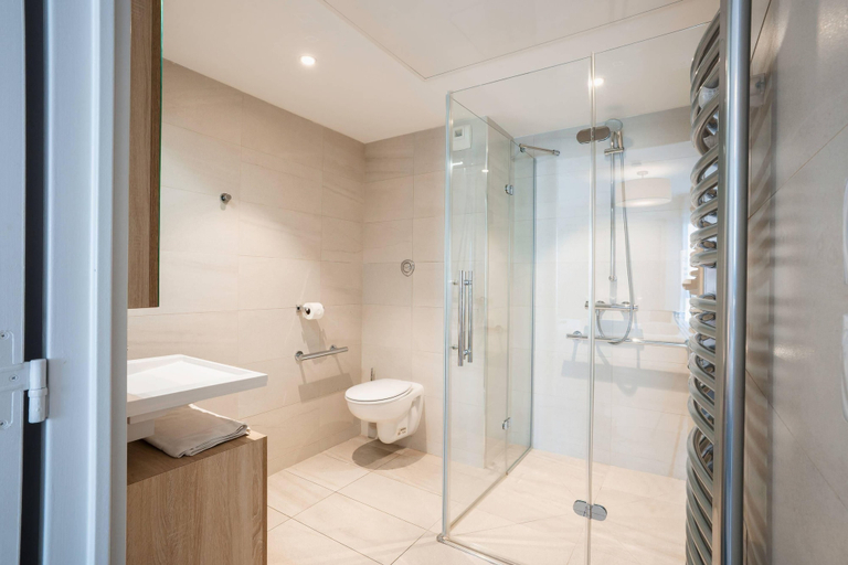 Bathroom 4, Zenitude Hôtel-Résidences Nice, Alpes-Maritimes