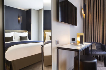 Others 4, Le 10 Bis Hotel, Paris