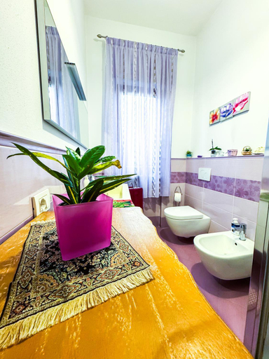 Bathroom 3, La casa di Morena, Lucca