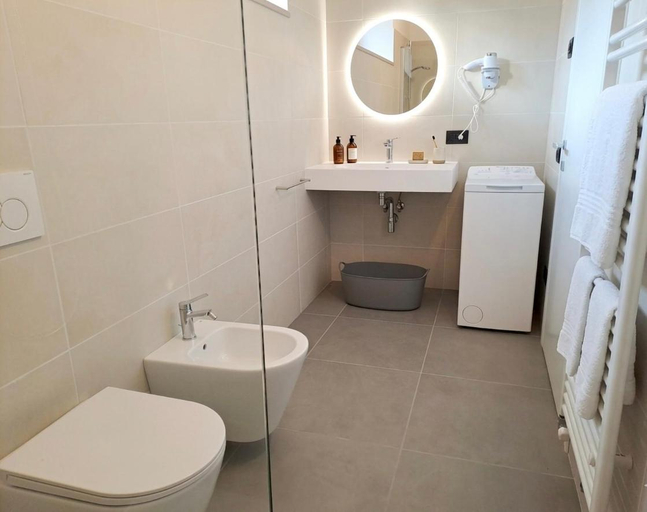 Bathroom 3, GUEST ROOM GRADONOVE, Trento