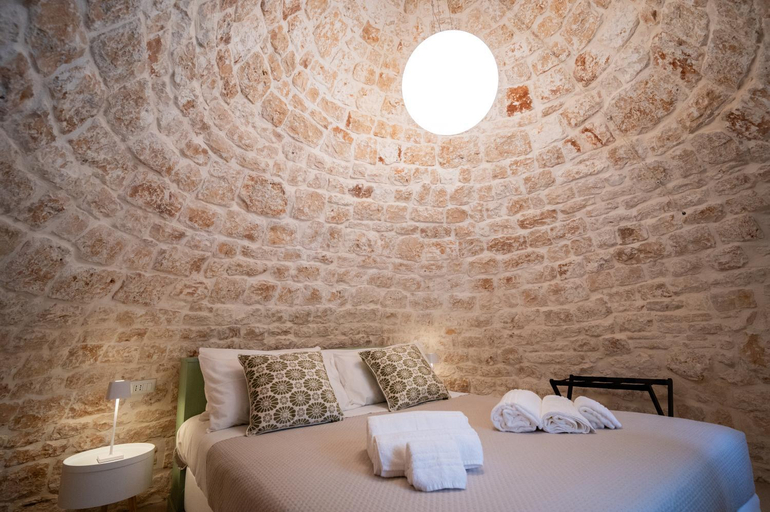 Bedroom 2, Uniconico Trullo & Rooms, Bari