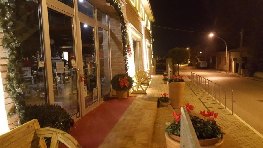 Exterior & Views 2, Simona Rooms Apartaments, Campobasso