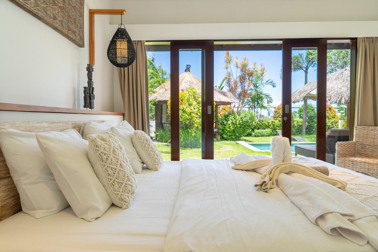 Bedroom 3, Luxury Villa 4 bedrooms/4bathrooms, Private pool in the middle of a tropical garde, aera Canggu, Badung