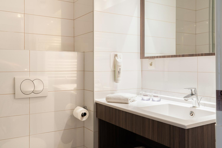 Bathroom 4, Appart’hotel Hevea, Drôme