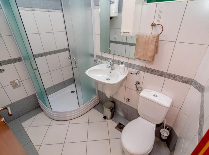 Bathroom 3, Amor Residence