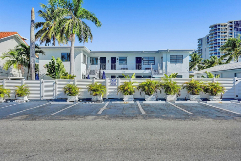 Parking, Desoto Beach Retreat with Heated Pool, Broward