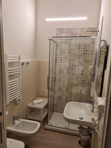 Bathroom, Simona Rooms Apartaments, Campobasso
