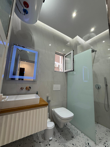 Bathroom 4, Luxury Room's by Lika, Sarandës
