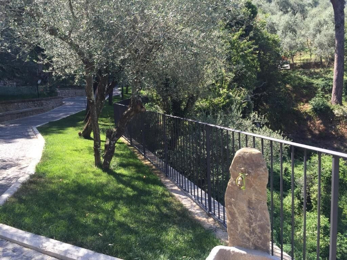 Property grounds 2, De Vivo Realty - Il Casale del Mirto, Napoli